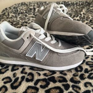 New Balance Gray Sneakers Big Kids 574’s
